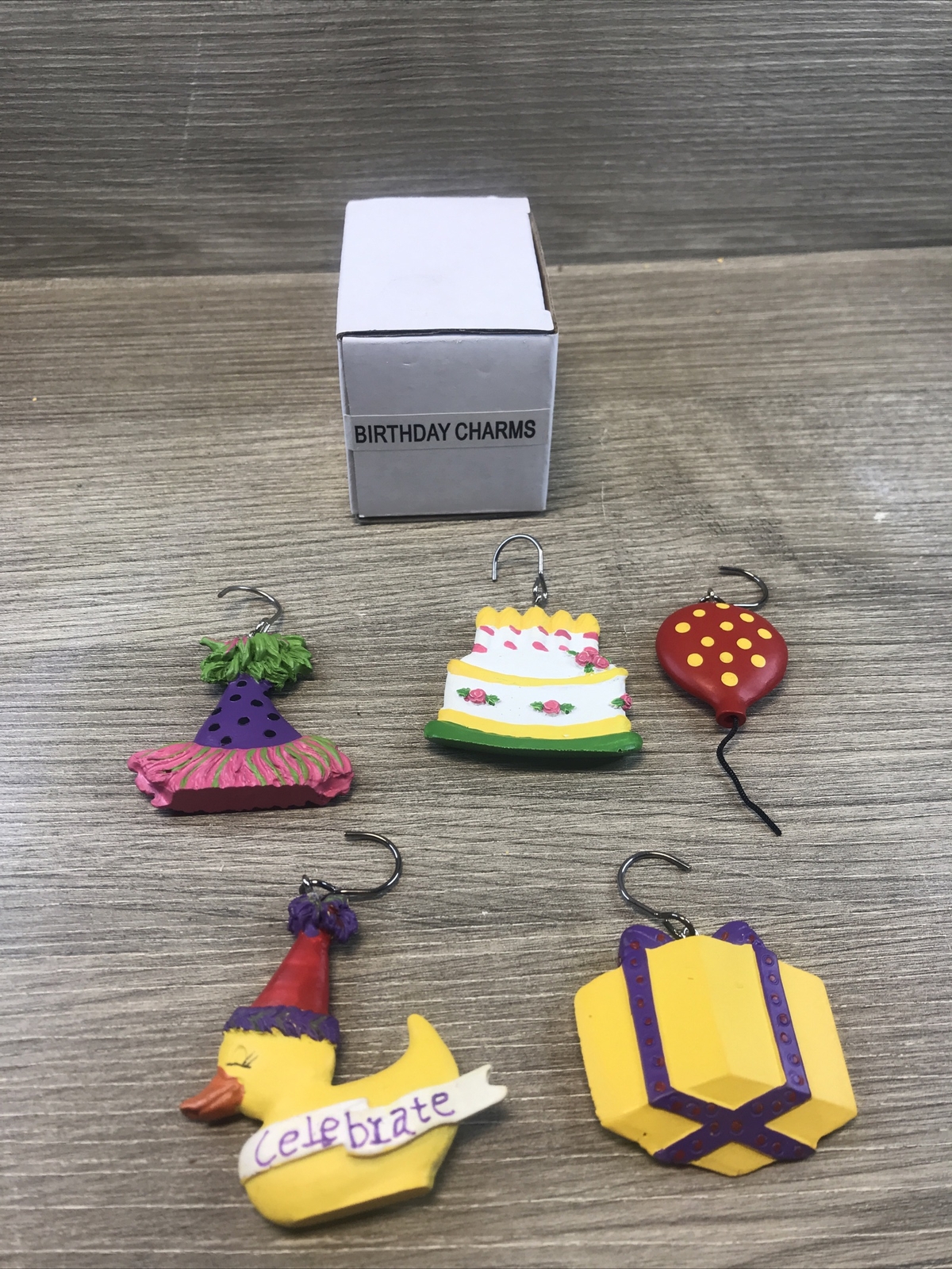 Birthday Charms/Ornaments Duck Balloon Cake Present Hat New (bin-7)