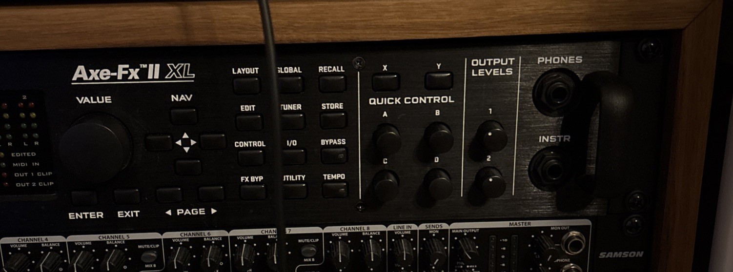 Fractal Audio Systems Axe-Fx II XL Preamp/Effects Processor