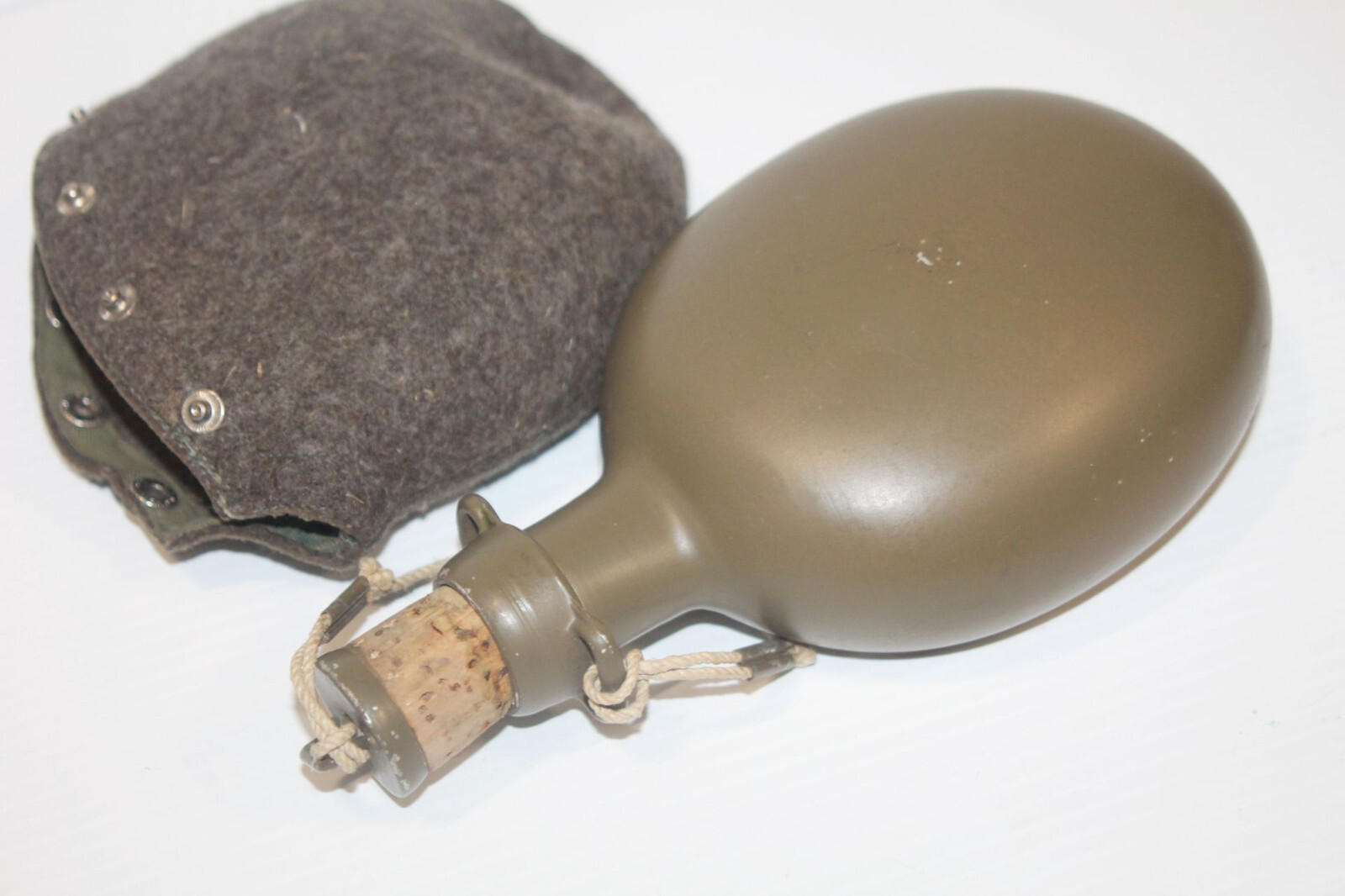 Vintage Czech Army Drinking Flask M60 Water Bottle Canteen w/ Cork Plug Stopper