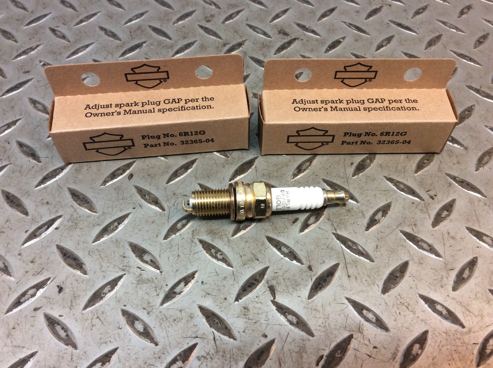 86-22 Harley Davidson XL 99-17 Twin Cam Gold Spark Plugs 32365-04 6R12G Lot of 2