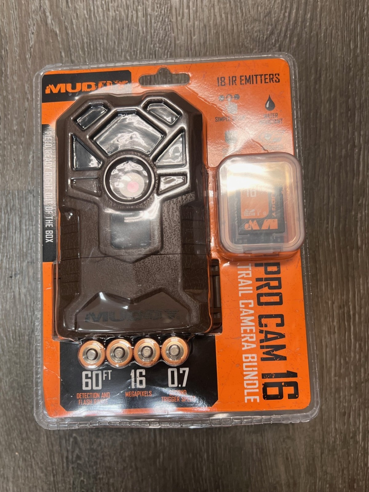 MUDDY Pro Cam 16 Trail Camera Bundle