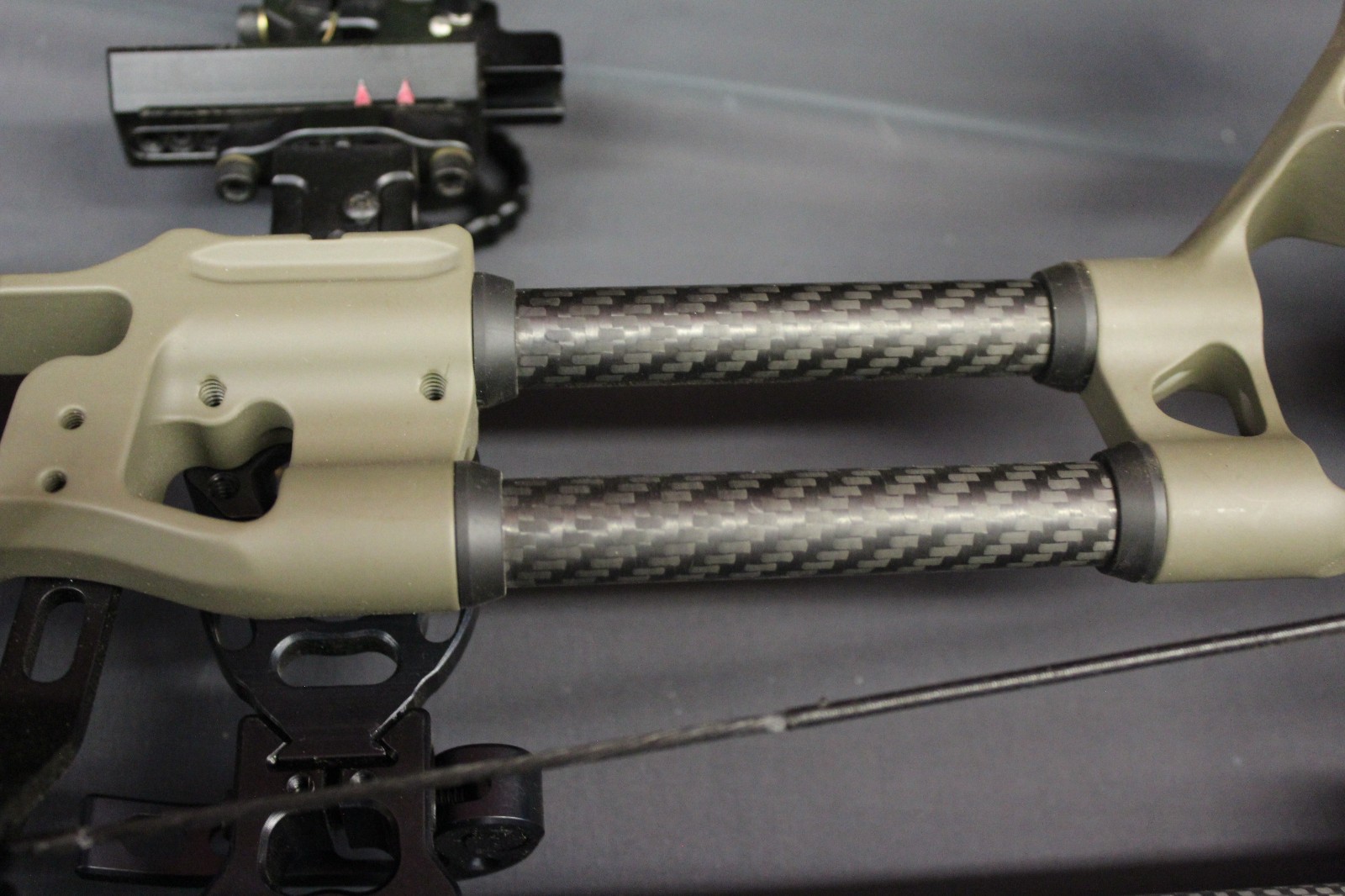 Prime Form 34 Compound Bow (RH) with Sight/Quiver/Stabilizer/Release