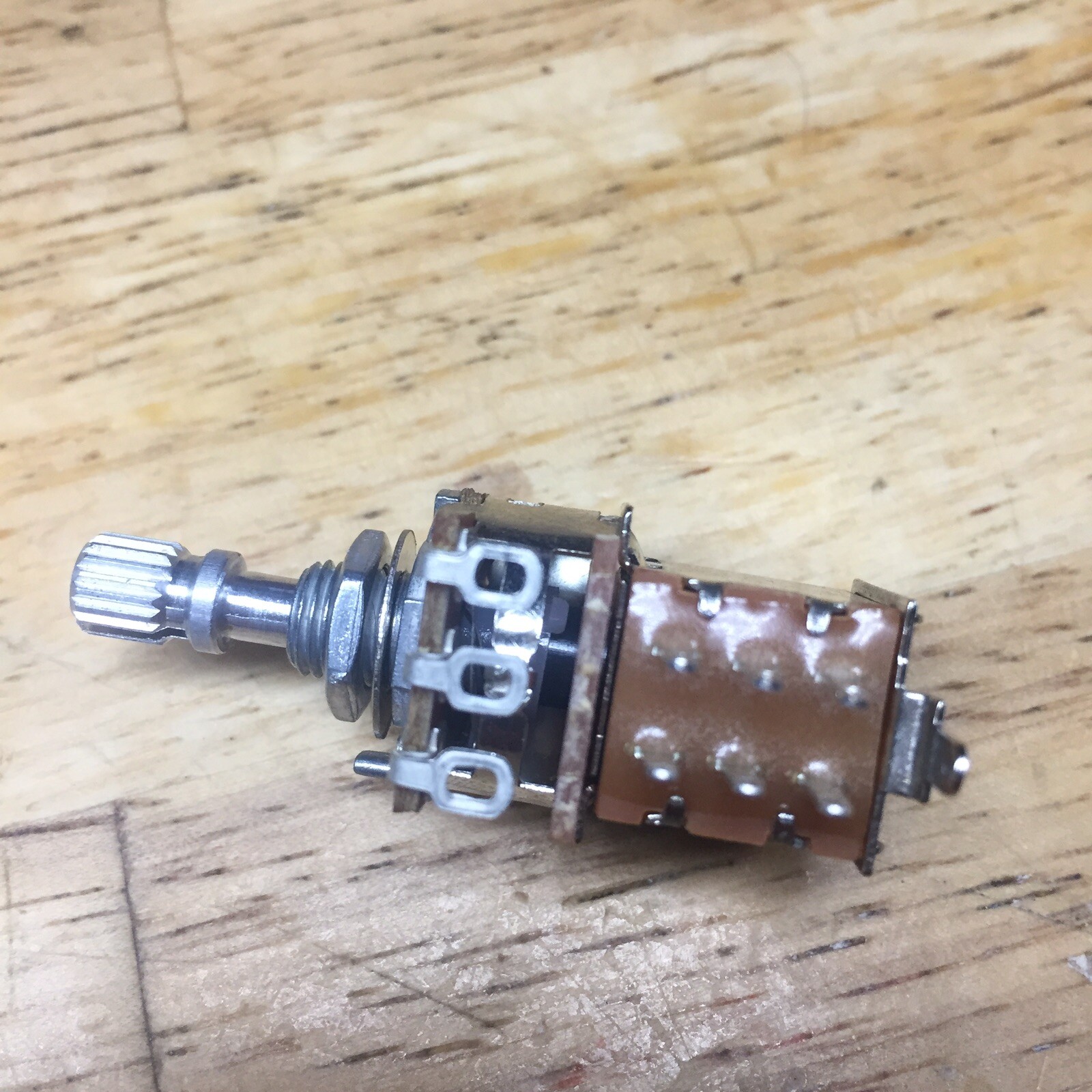 1 NEW 250k ohm Volume Tone Control Pot Potentiometer with DPDT Push Pull Switch