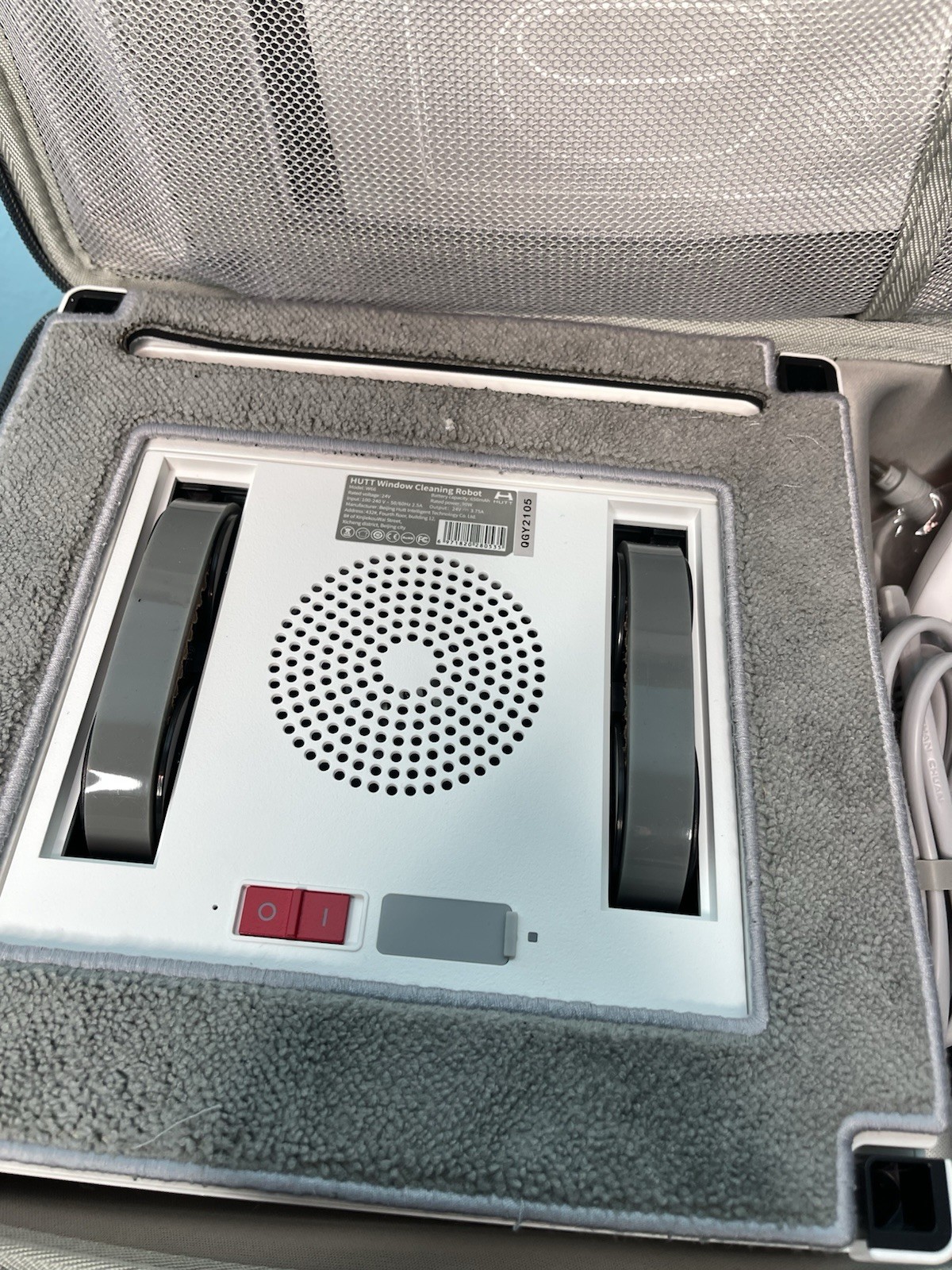Hutt W66 Window Cleaning Robot