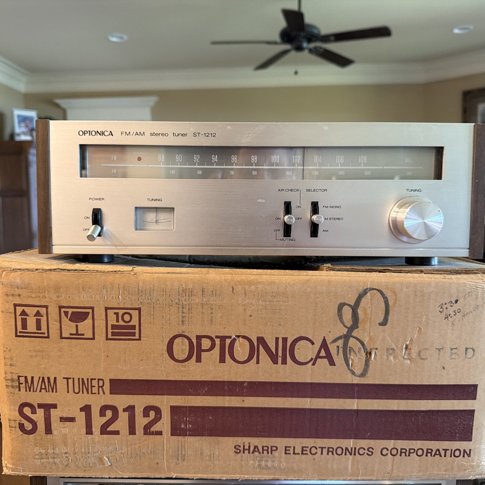Optonica Stereo Tuner ST-1212 And Original Box. Works Perfectly!