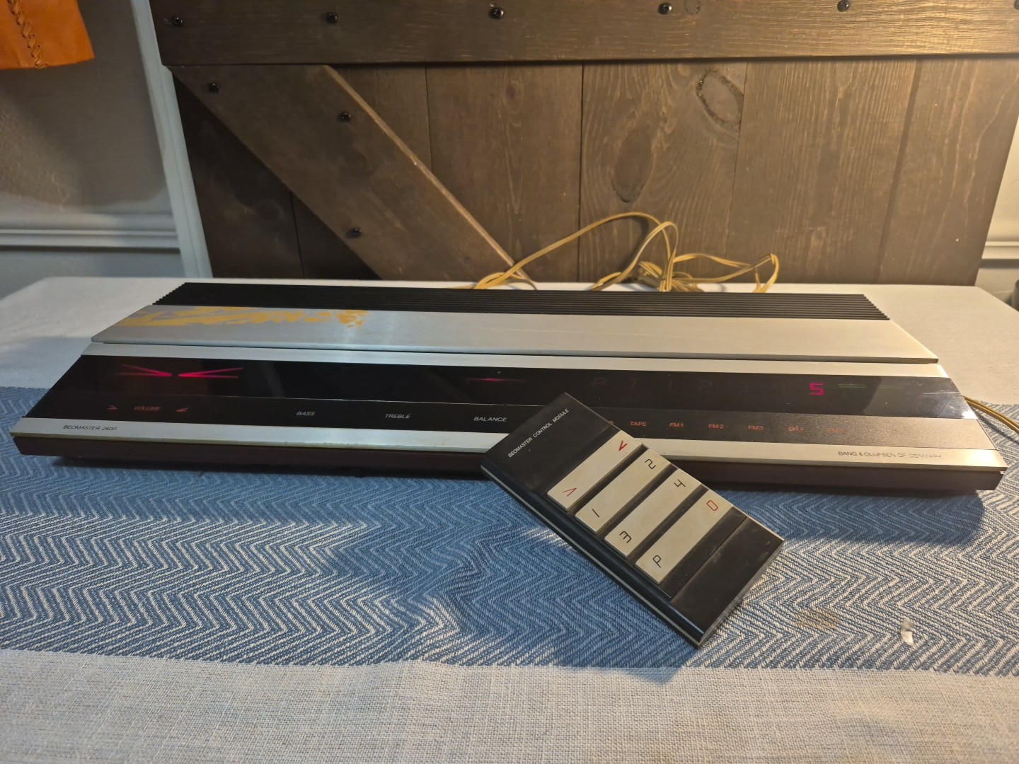 Bang & Olufsen Beomaster 2400 Amplifier Receiver T2902 + Remote & Cord*read*
