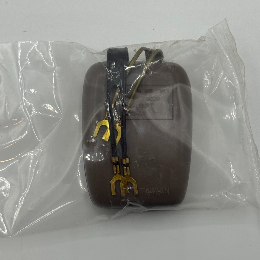 UHF VHF FM TV Splitter Model 6005 ◇ 15-1138 ◆ S3-UVF