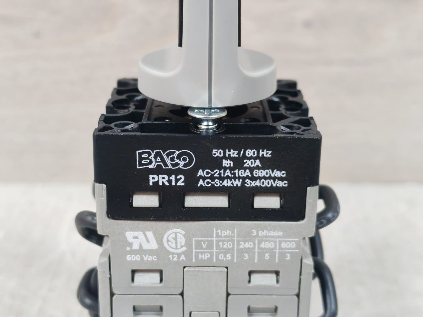 BACO PR12 ROTARY SELECTOR SWITCH 20A- NEW WITHOUT BOX