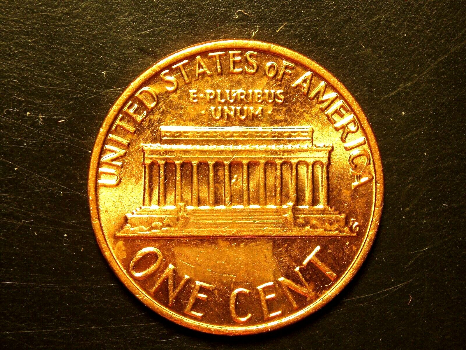 1981 ONE UNC LINCOLN MEMORIAL CENT #17
