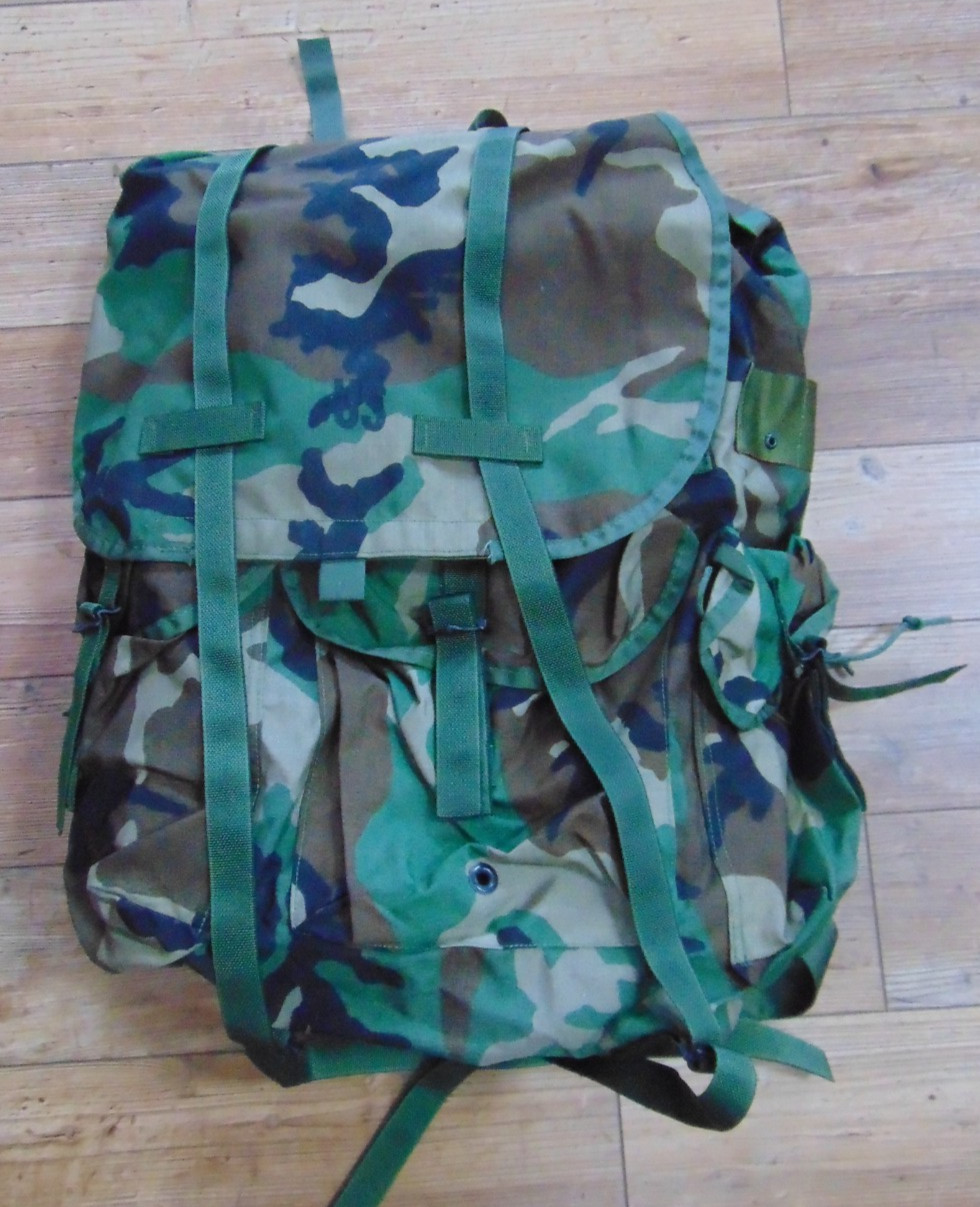 U.S. Military Large Woodland LC-1 Alice Pack w/frame, NOS cd.,free U.S. shipping