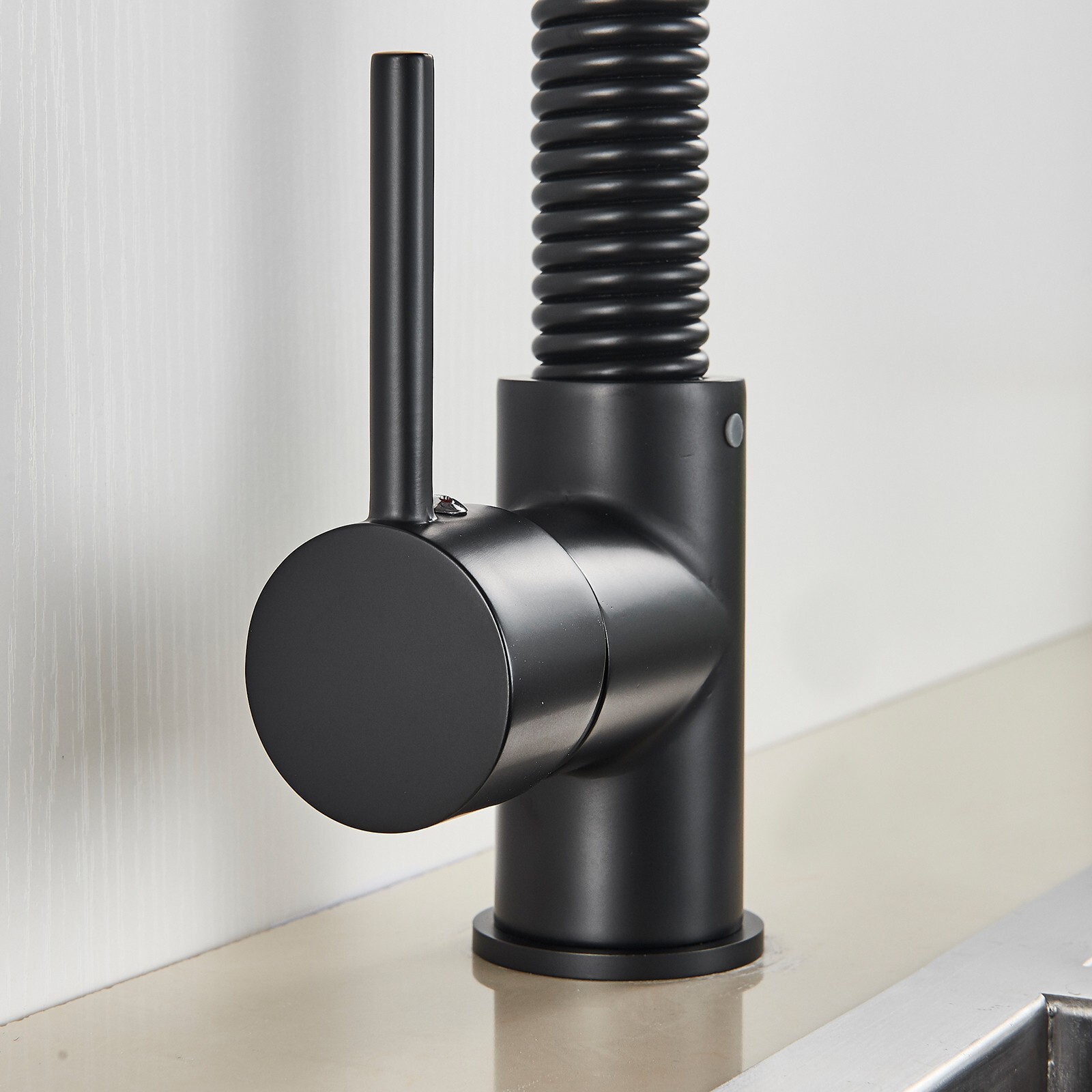 Matte Black Pull Down Kitchen Faucet with Sprayer Single Handle Sink Mixer Taps