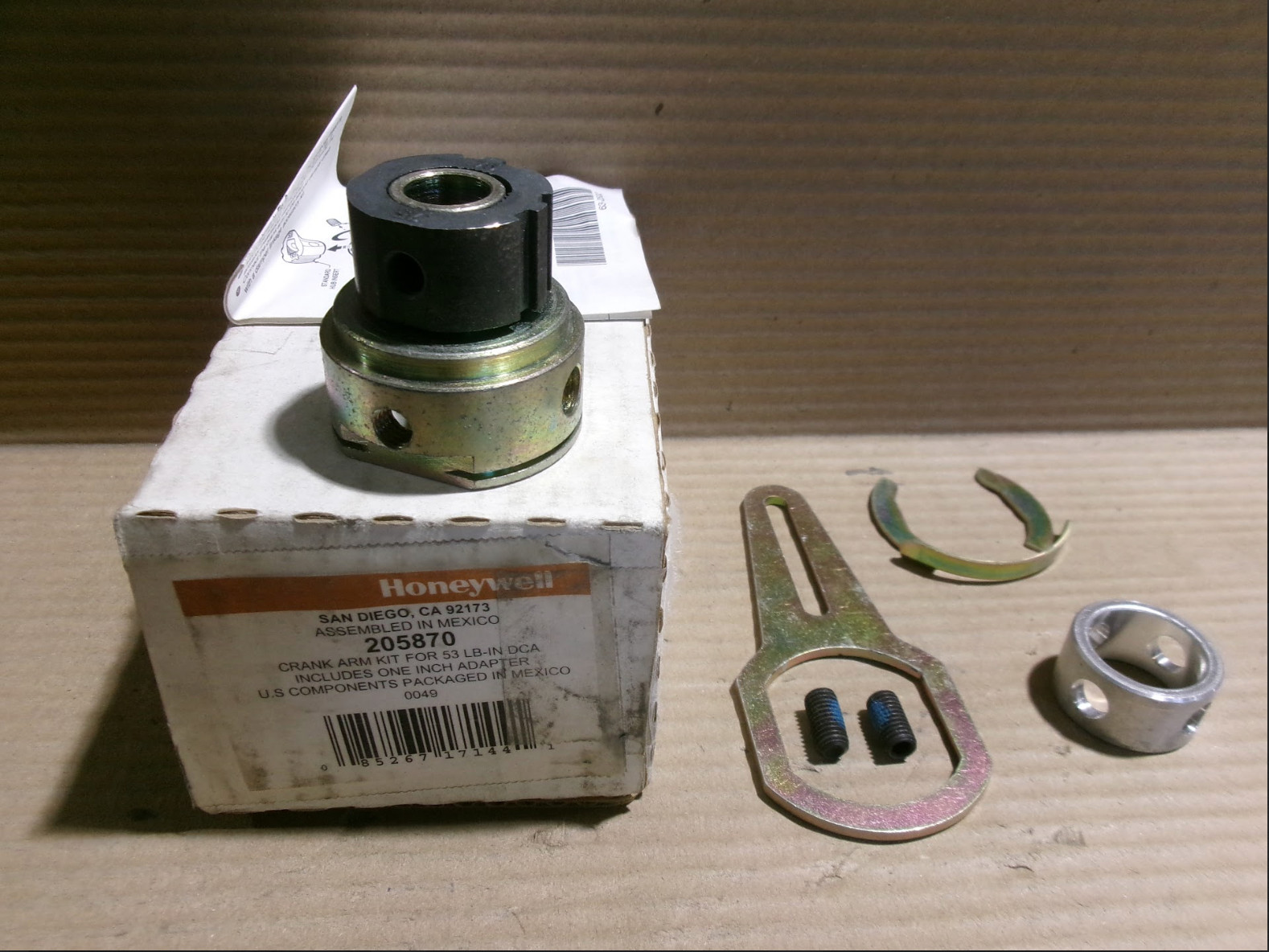 NEW Lot of 2 HONEYWELL 205870 Crank ArmKit 53lb in DCA includes 1" adaptor AK