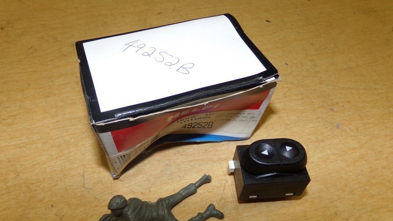 NEW Help, 49252B, Ford Power Window Switch *Free Shipping*