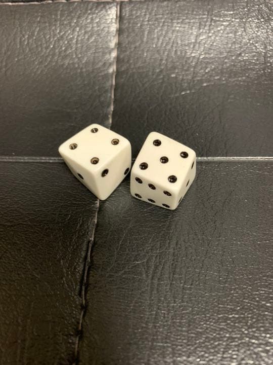 Second hand magic tricksB914 Retro CROOKED DICE