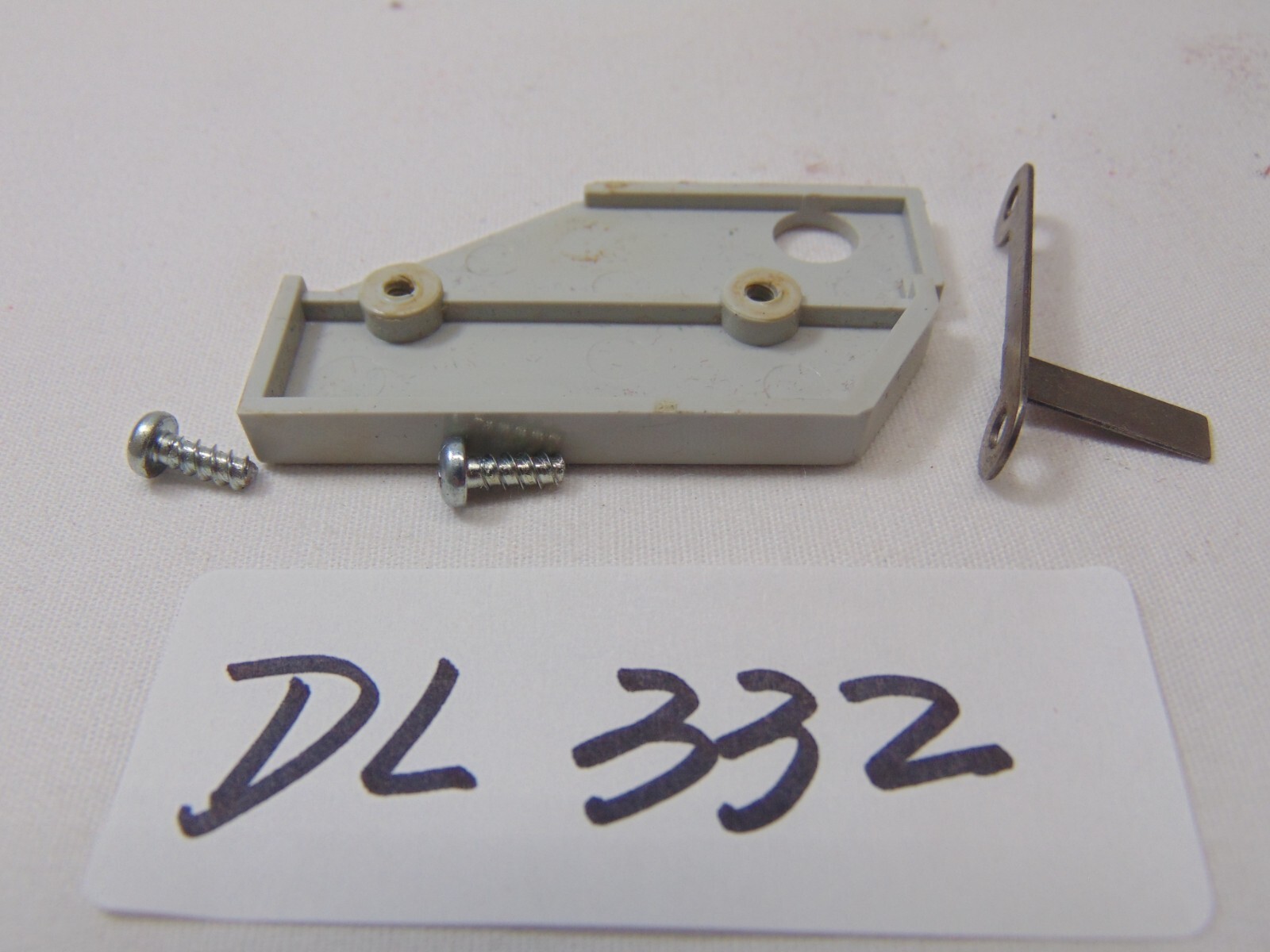 Elna Lock Pro 4 DC Overlock Serger Replacement Part Small Cover & Screws