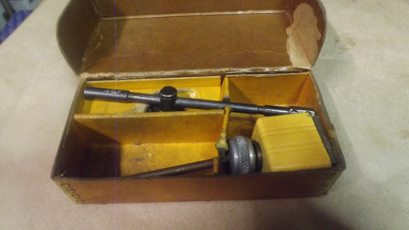 Enco Tiny Titan Magnetic Base tools Inspection Equipment Cool Vintage with Box