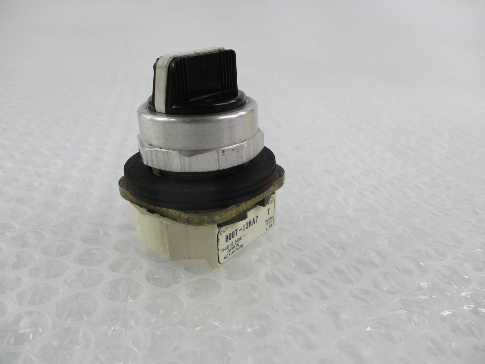 ALLEN BRADLEY 800T-J2KA7 SER.T SELECTOR SWITCH NSNP