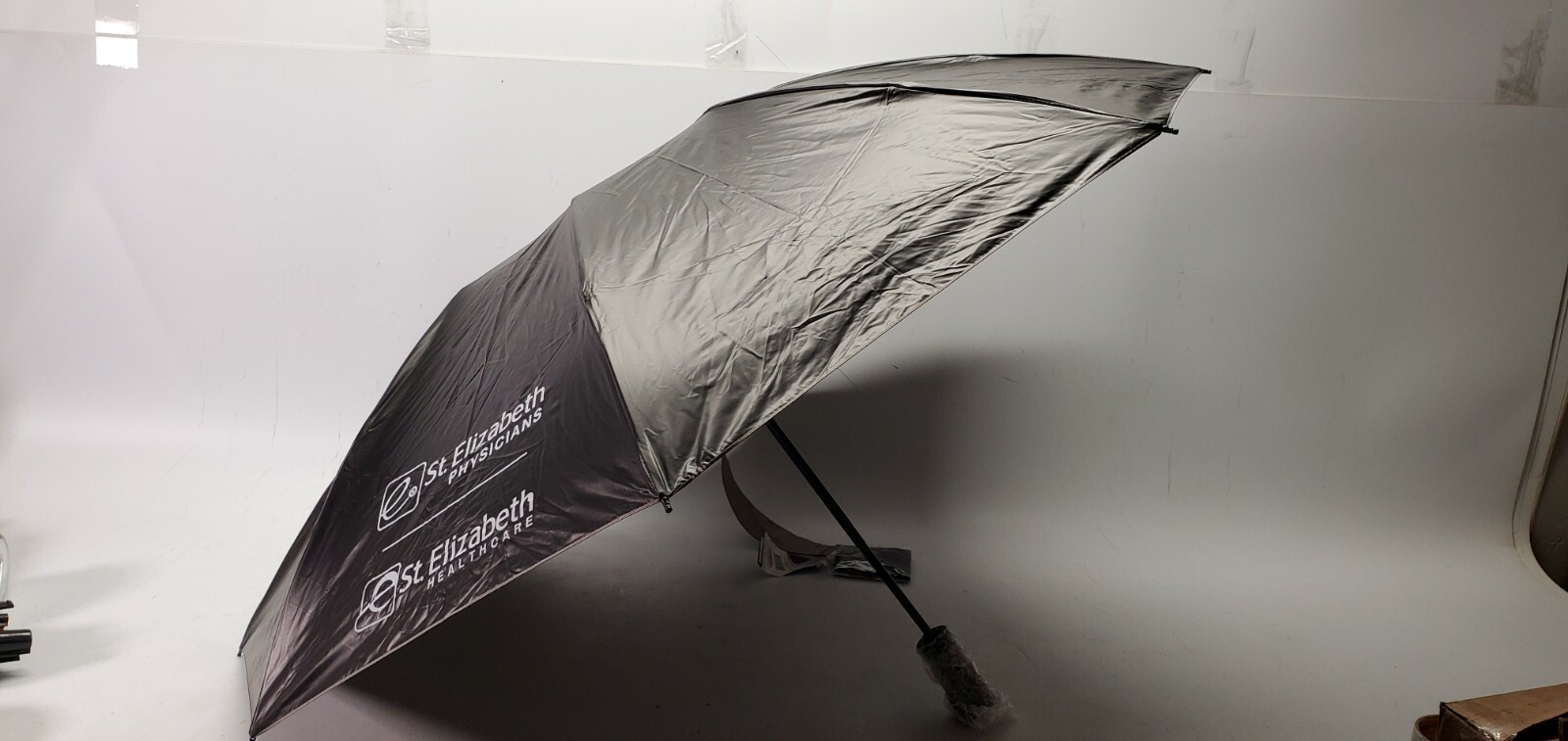 StrombergBrendThe Color Flip Inverted Folding Umbrella 46" Has Some Printing