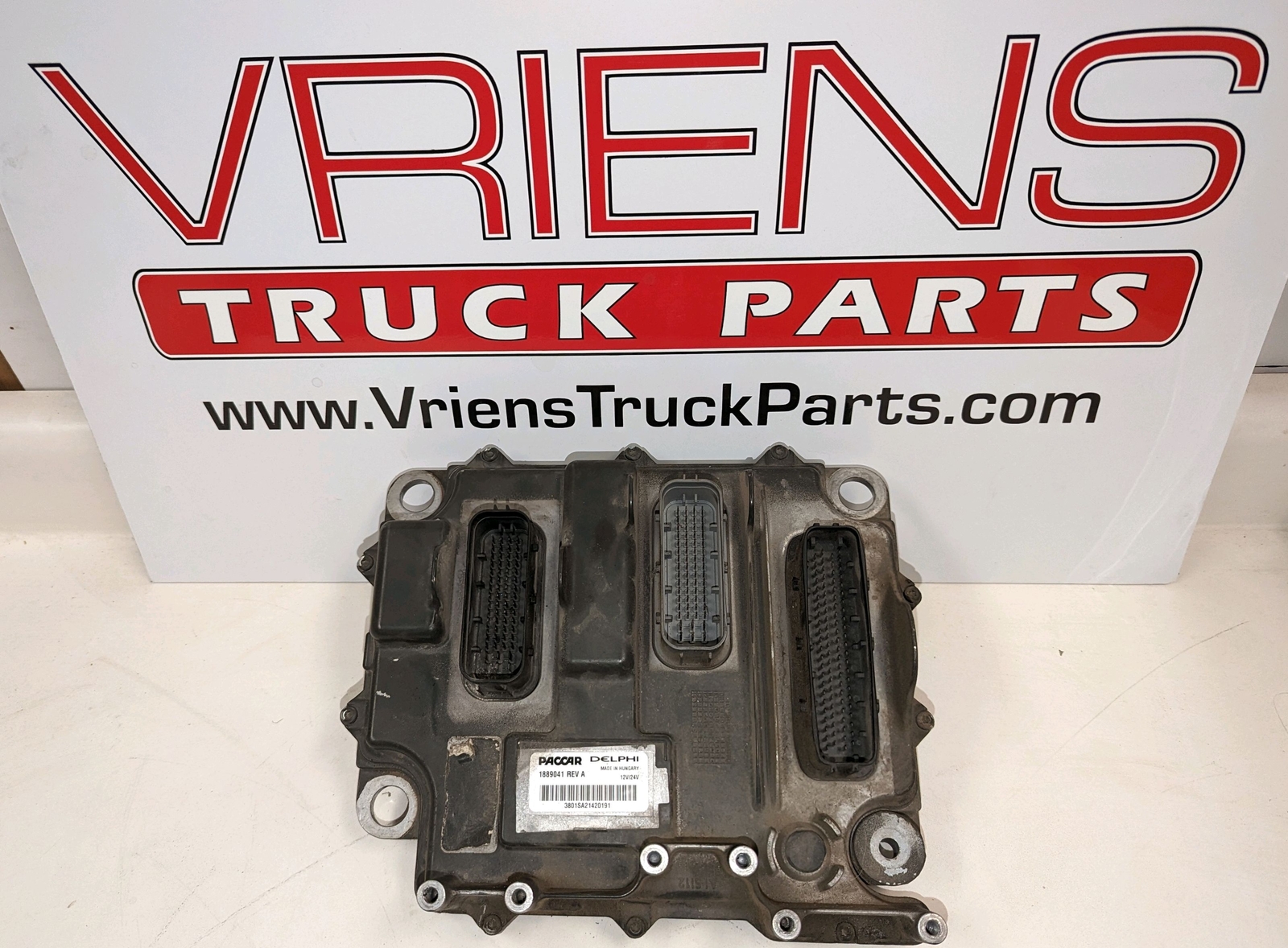 2010-2013 ENGINE CONTROL MODULE, 3.2-C2 EPA10 1889041 1833060, 2019555, 1977245