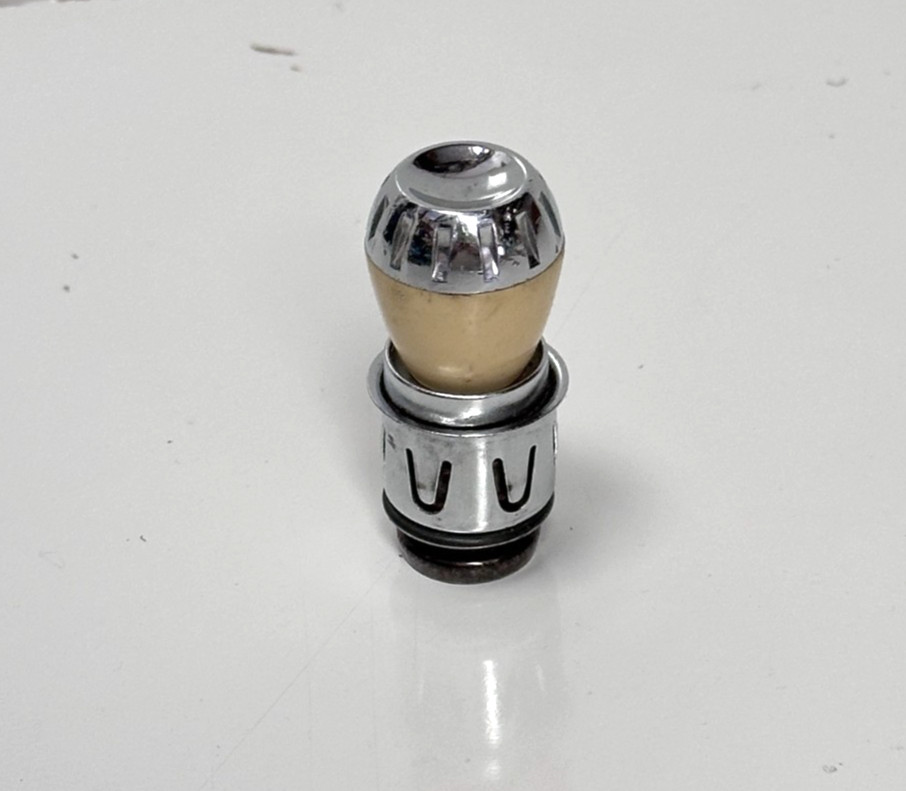 1955 Lincoln Premier NOS Cigarette Lighter Original FoMoCo Fast Shipping !