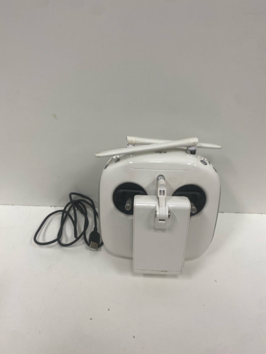 DJI DJI PHANTOM 3 ADVANCED (P21026925)