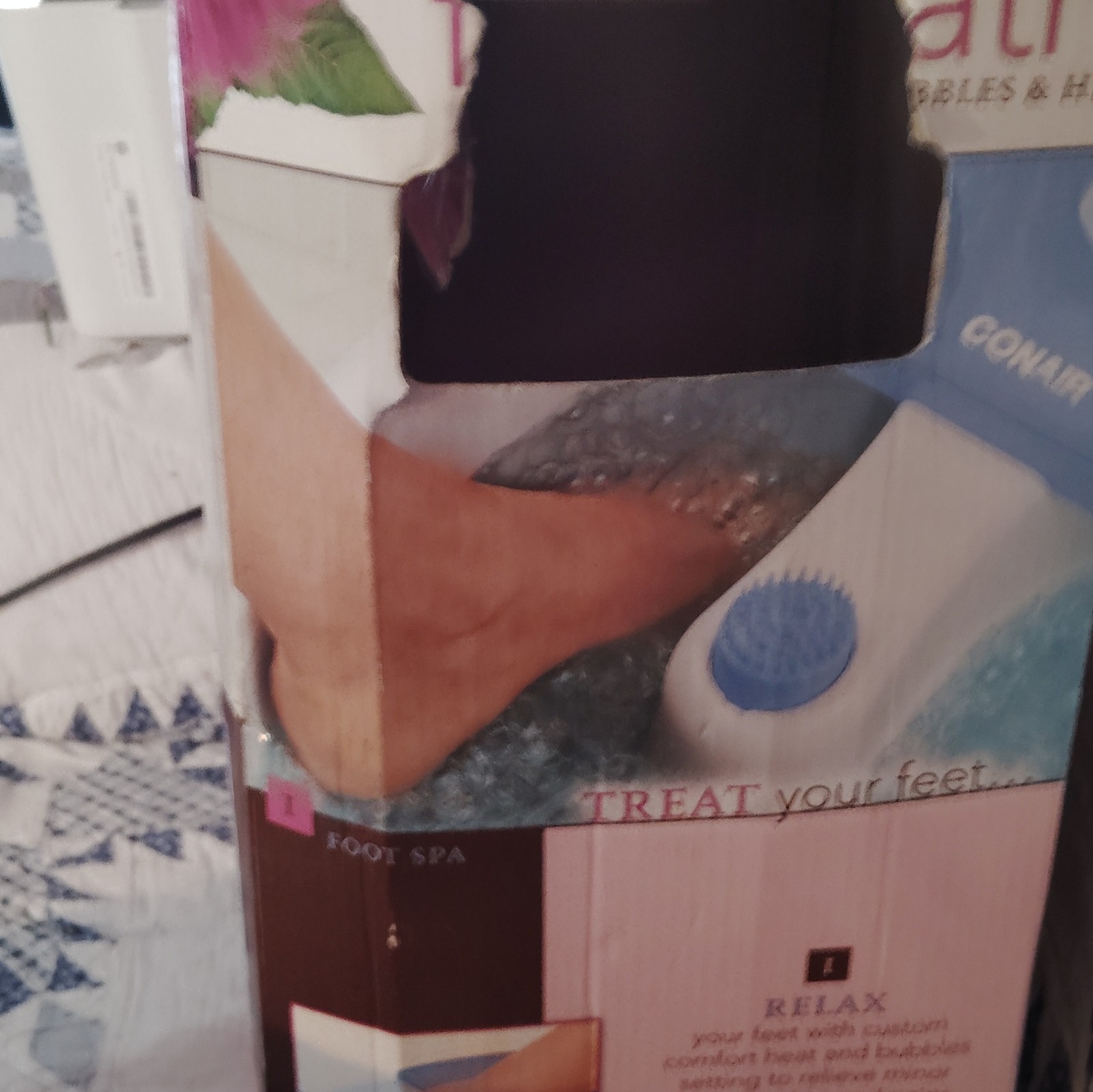 Conair FB3 Foot Bath Heated Bubbles Vibration Toe-Touch Control Blue/White