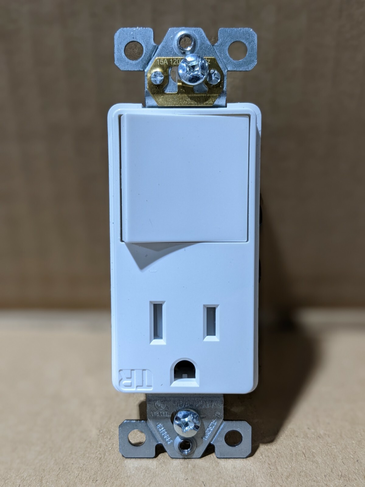 5 pc Decorator Switch TR Outlet Tamper Resistant Device Combo Single Pole White
