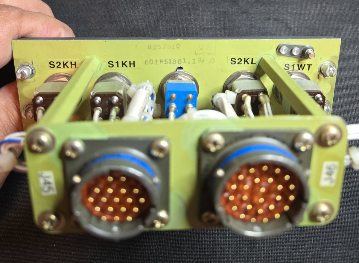 CRJ-200 PANEL ASSY, ENGINE CONTROL panel PN 601R51301