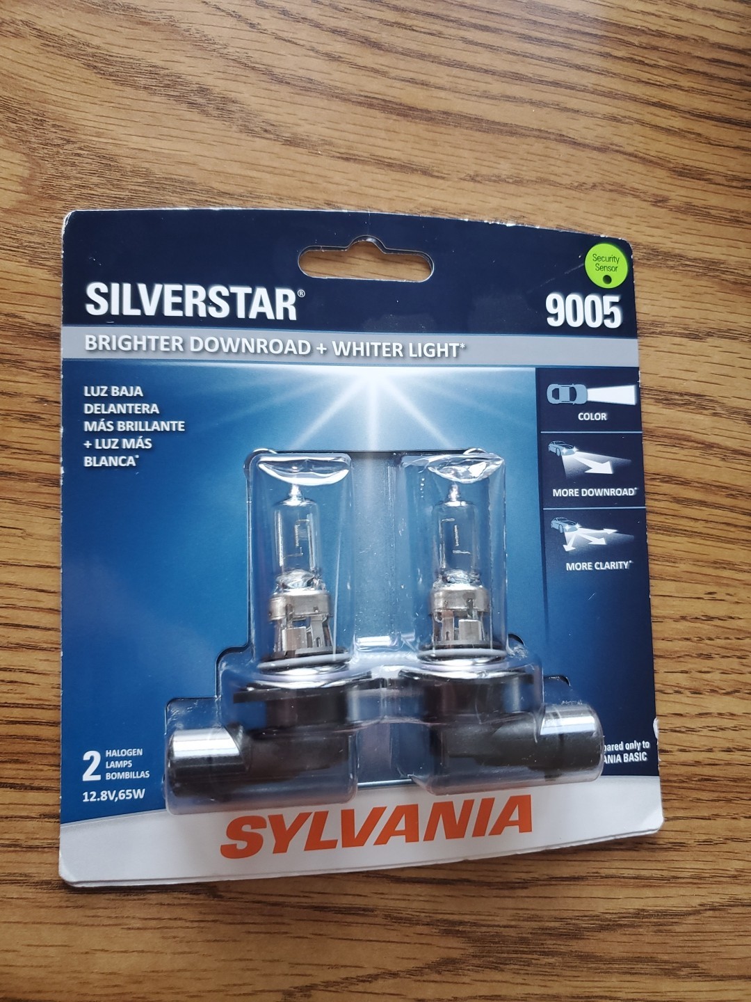 SYLVANIA - 9005 SilverStar - High Performance Halogen Headlight Bulb (2 Lamps)