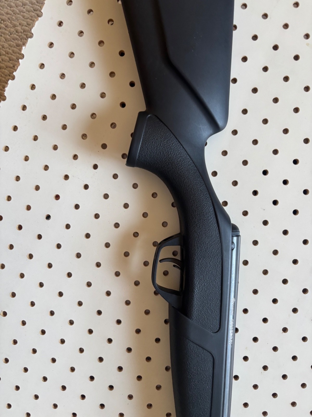 crossman shockwave quiet fire .22 cal 950 fps w/ pellets, scope, and pen loader