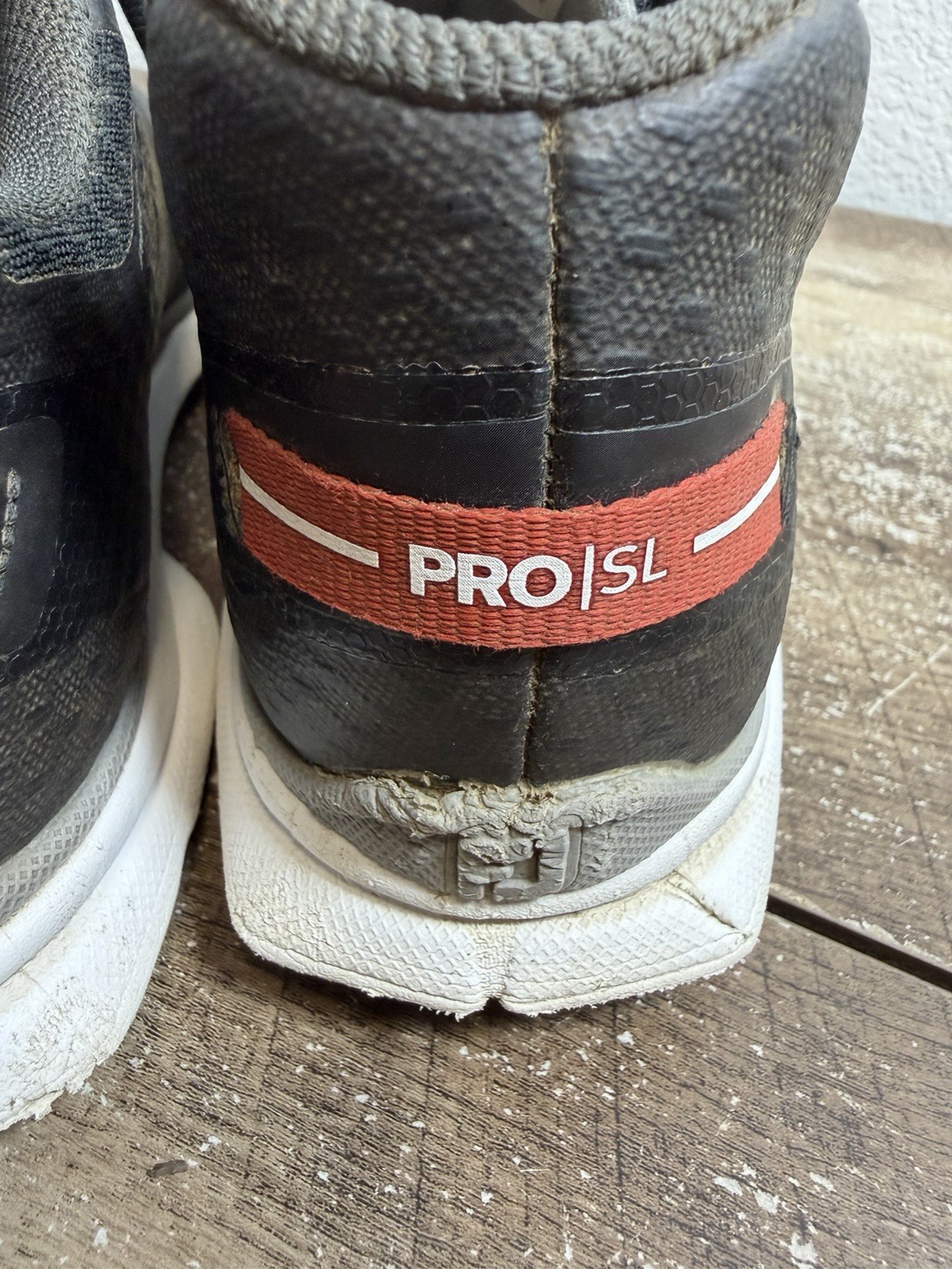FootJoy Pro SL Golf Shoes Mens Size 10.5 Black White Spikeless Lace Up FJ Logo