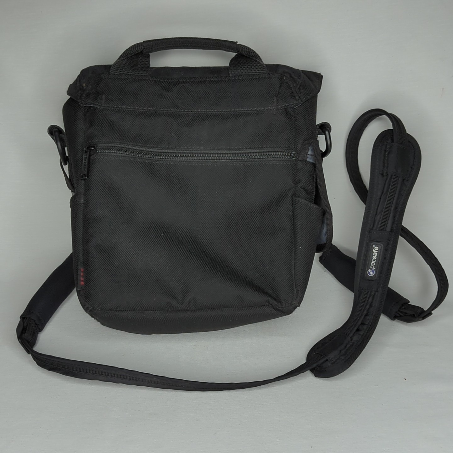 Tamrac 3536 Compact Messenger Camera Bag Black Foam Padded