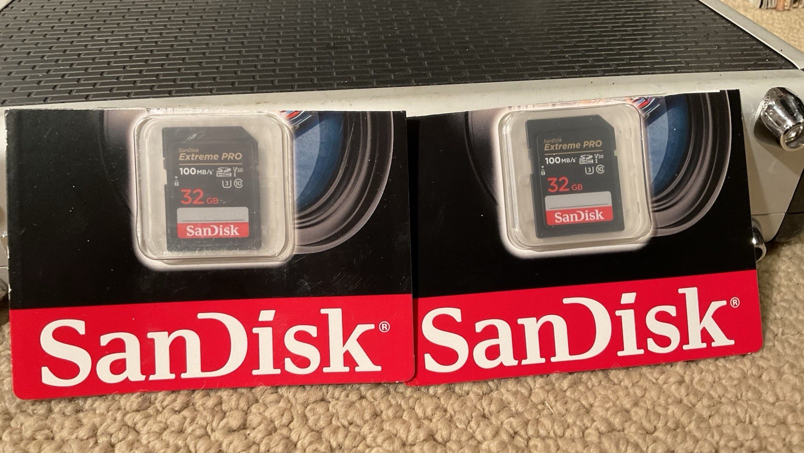 (2) NEW SanDisk 32GB 32G Extreme PRO SD SDHC SDXC Card 95MB/s Memory