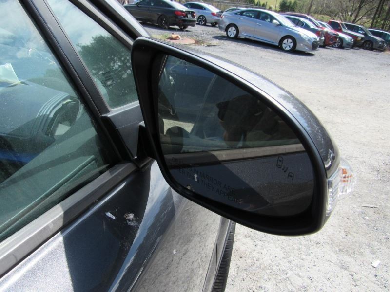 C-HR 2020 Glove Box 961231