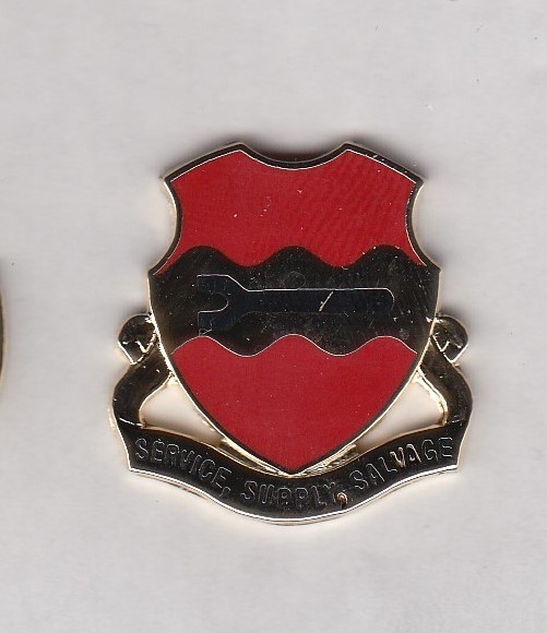 US ARMY 735th Maintenance Battalion crest DUI badge c/b clutchback P-23