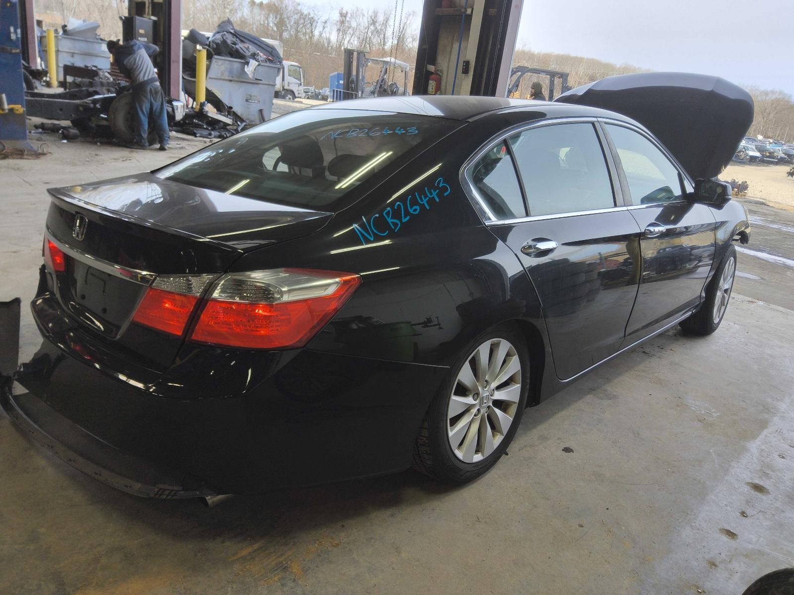 Used Battery Tray fits: 2015 Honda Accord  Grade A