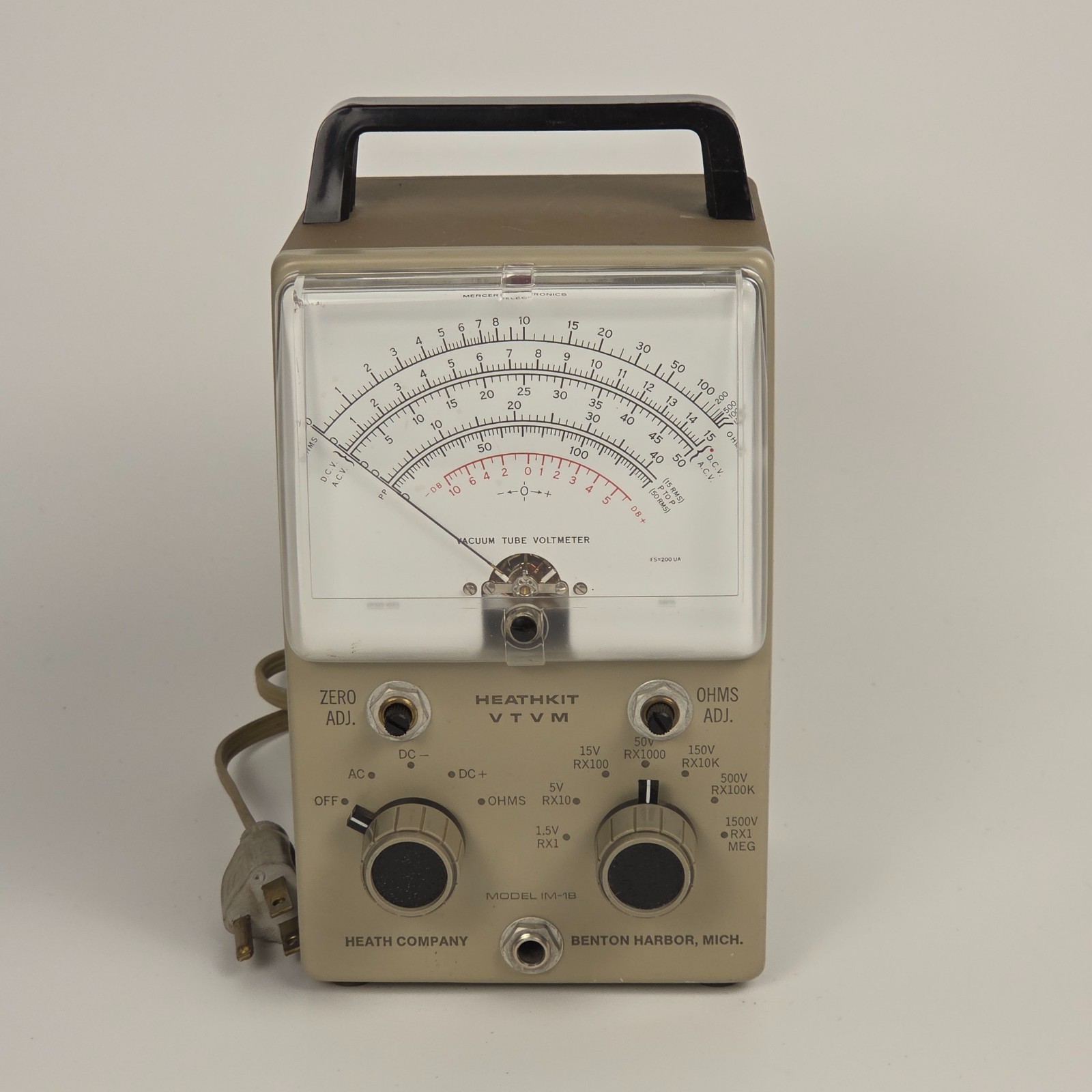 Heathkit IM-18 VTVM Vacuum Tube Voltmeter Vintage Bench Meter - Powers On