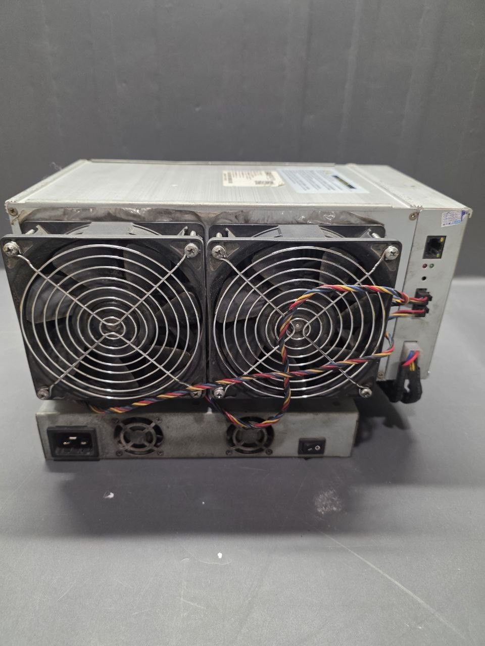 EBANG Ebit E12 Bitcoin Miner ASIC w/ Gospower 3100W PSU AS-IS