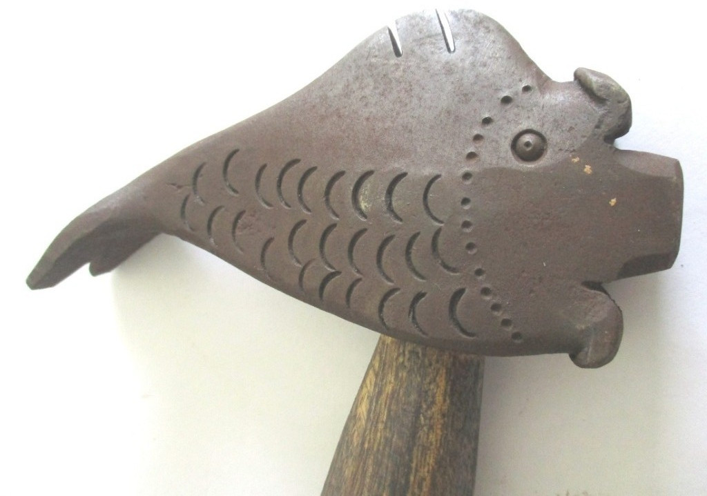 ANTIQUE OLD TOOL CLAW HAMMER FISH SHAPE UNUSUAL RARE