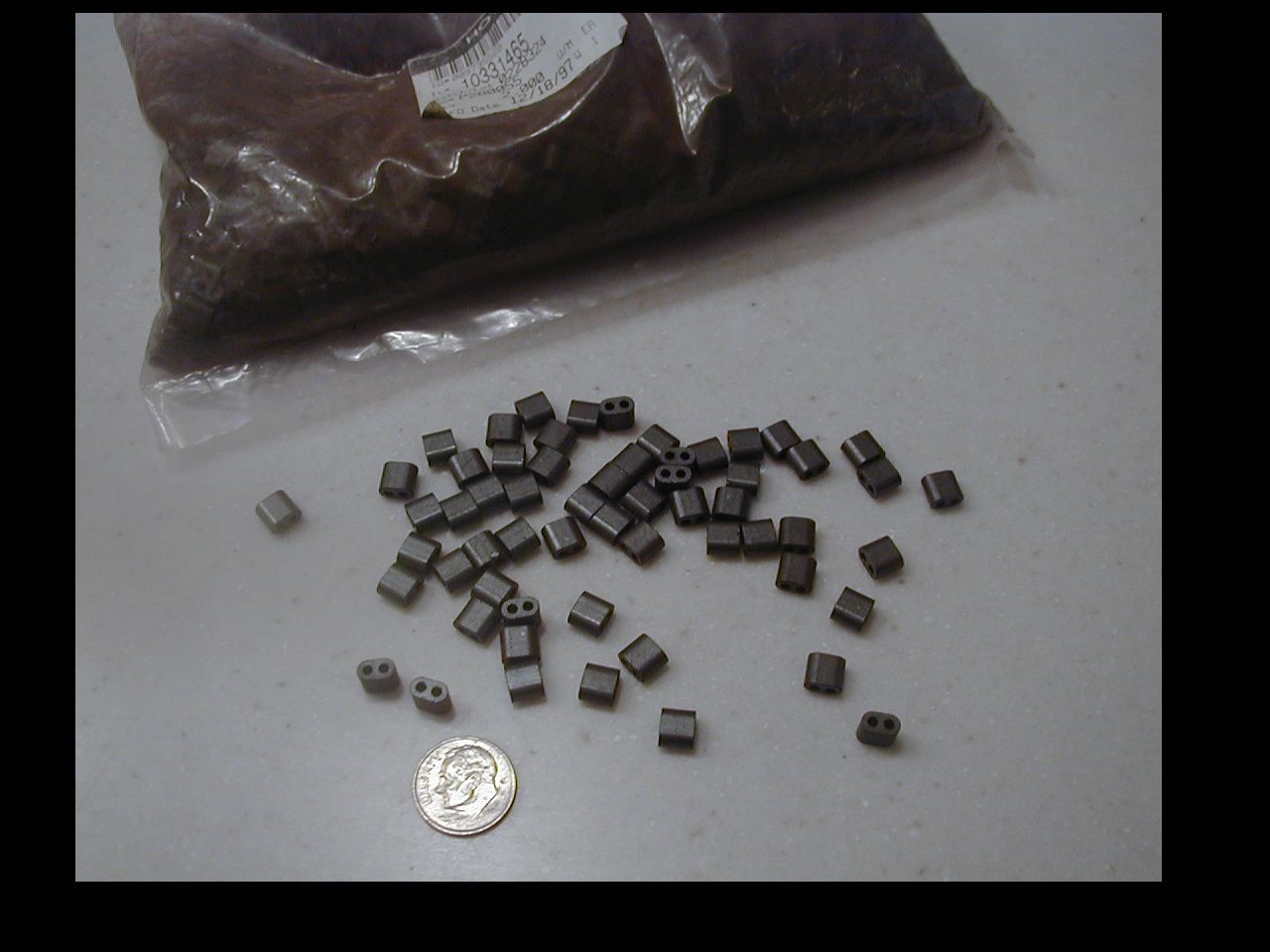 25 pcs.  Ferrites Small Binocular Cores! Wind your own transformers, etc. NOS
