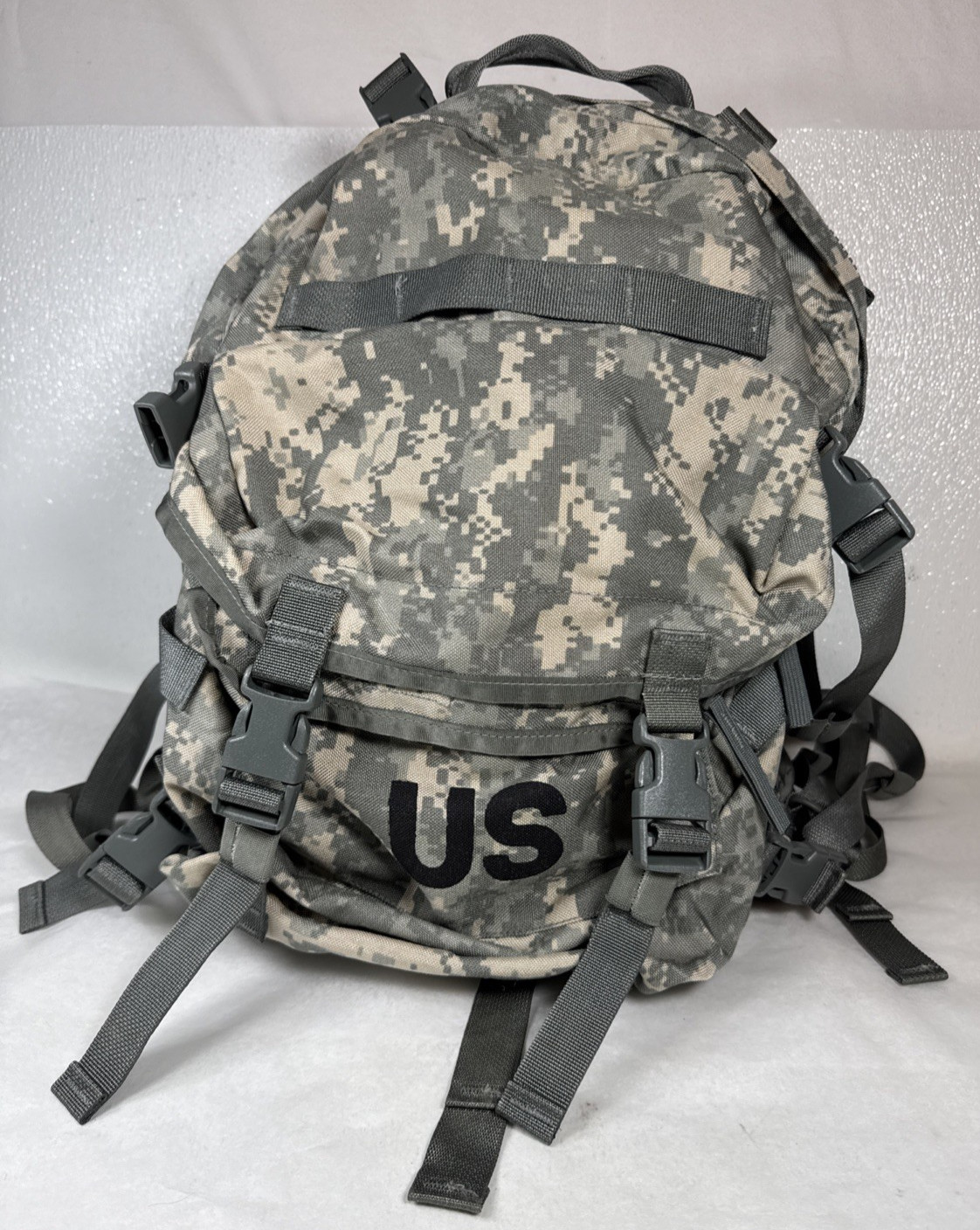 US Military MOLLE II ACU 3 Day Assault Pack Backpack Unused Condition