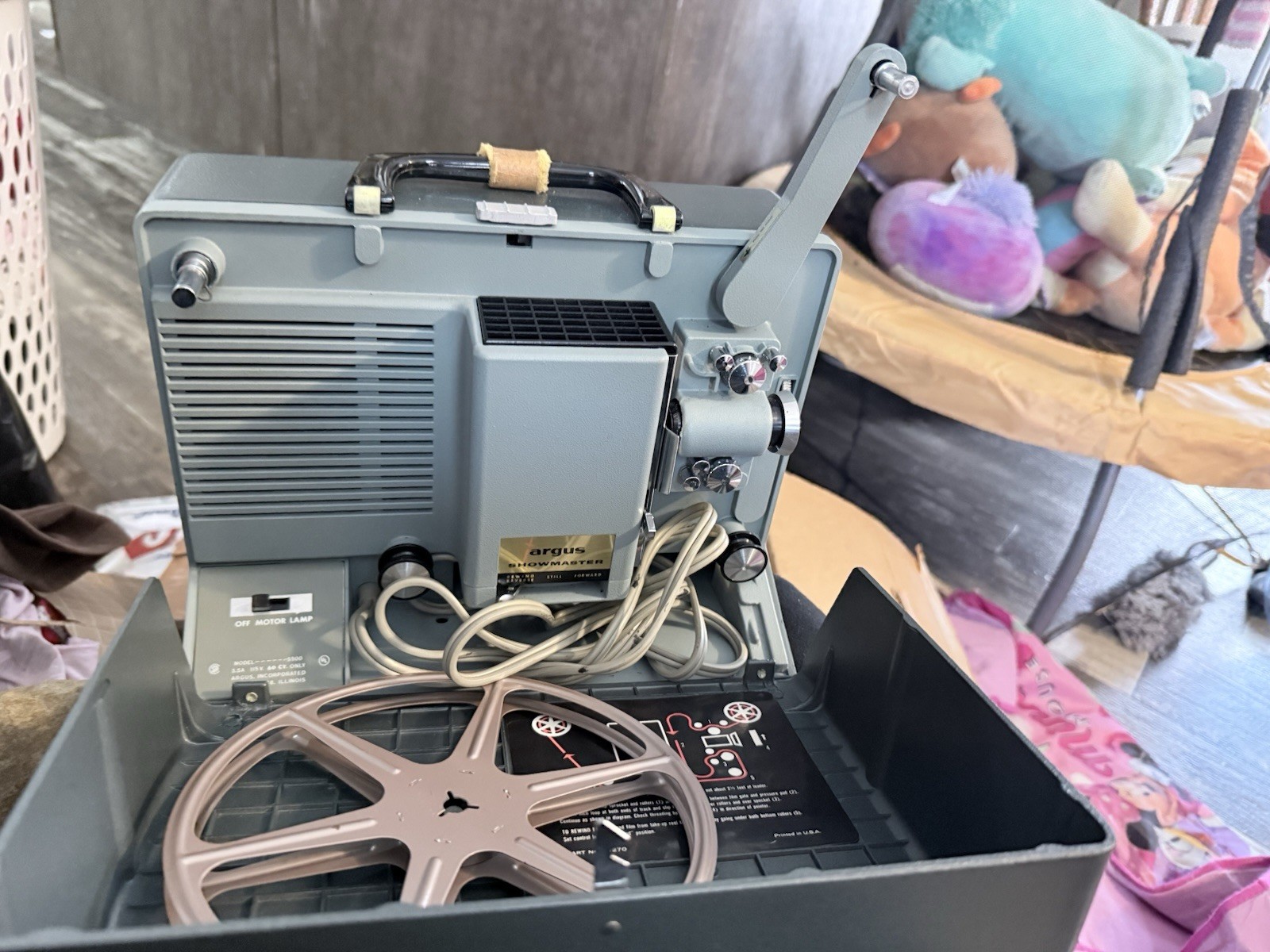 Argus Showmaster 500 8mm Movie Projector Gray with Manual & Original Box