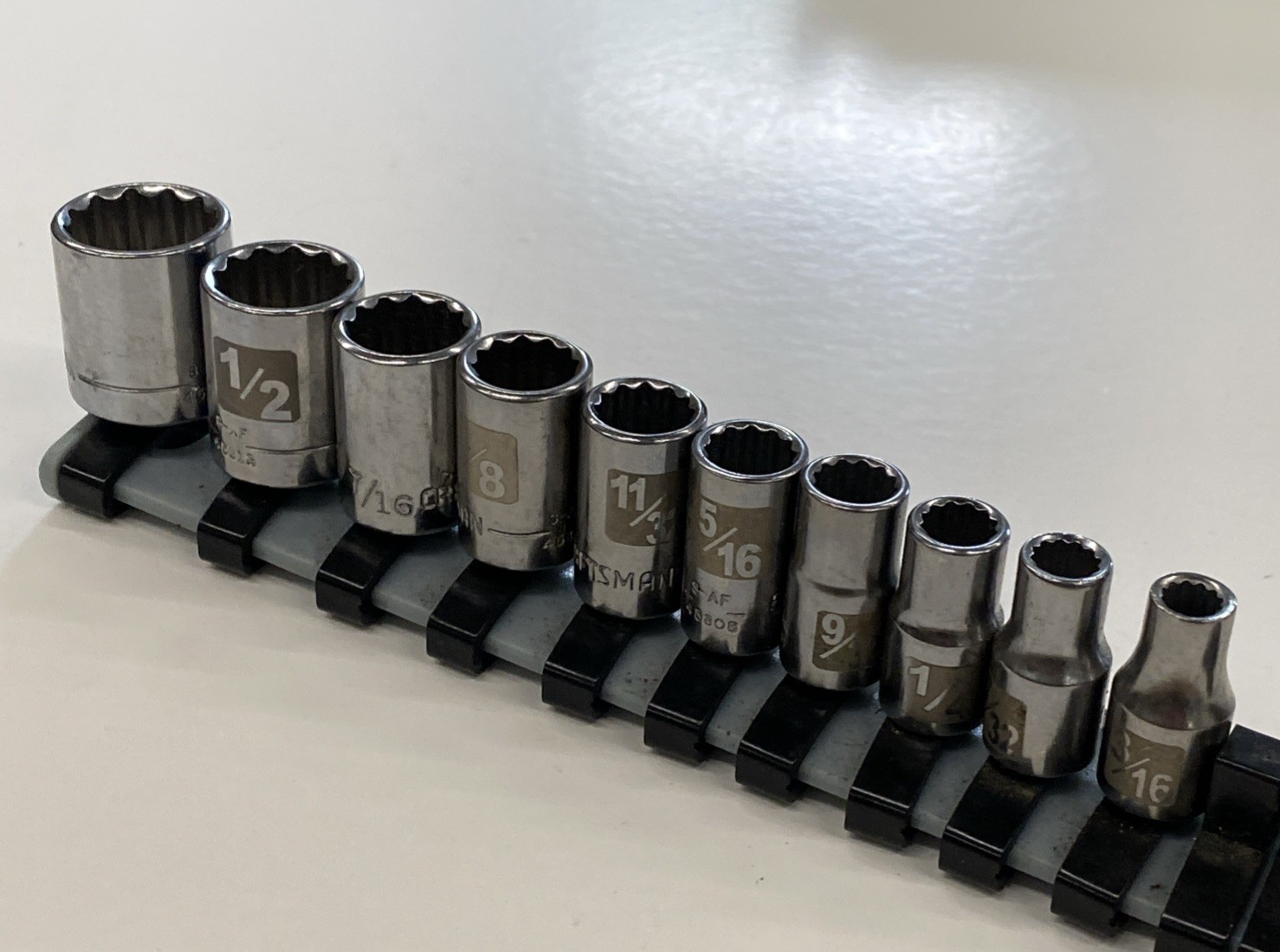 Craftsman 10 pc, 1/4" Drive, 3/16" - 9/16”, 12 pt. EASY READ Socket Set M0969