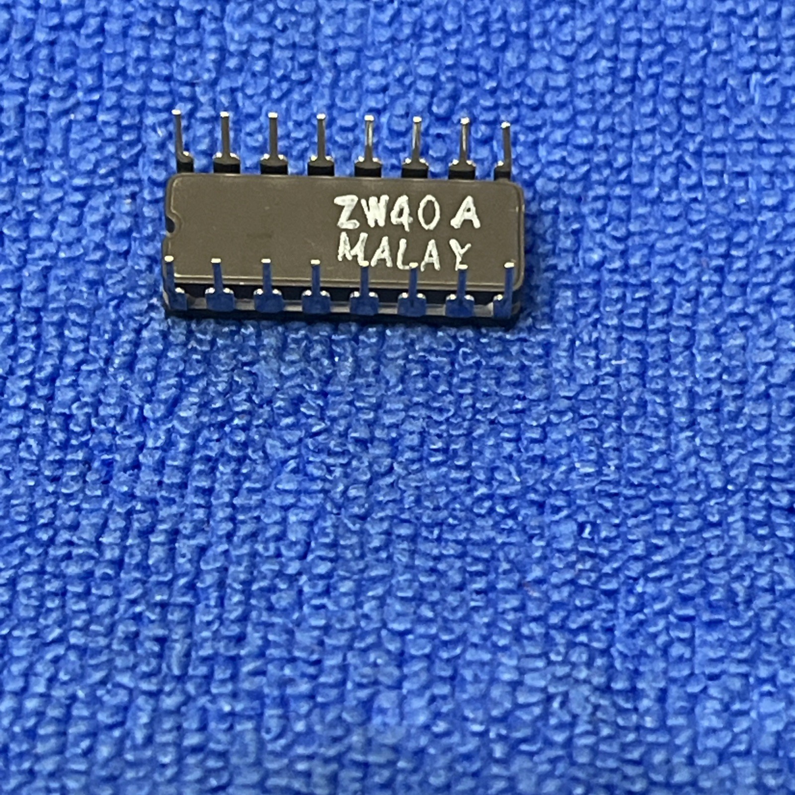 HARRIS ~ DG201AAK/883B ~ IC,ANALOG SWITCH,QUAD,SPST,CMOS,DIP,16PIN,CERAMIC