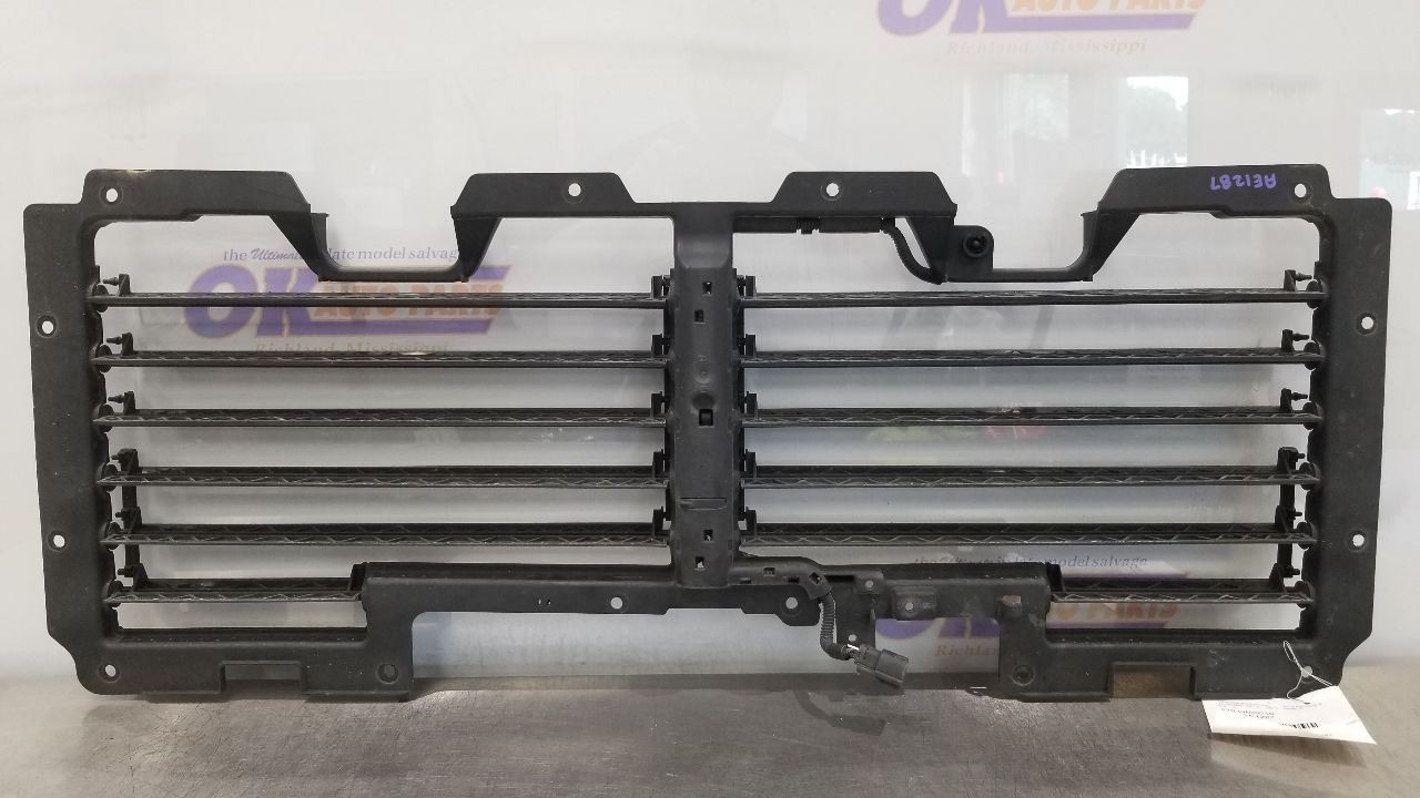 19 CADILLAC ESCALADE PLATINUM 6.2L AIR SHUTTER