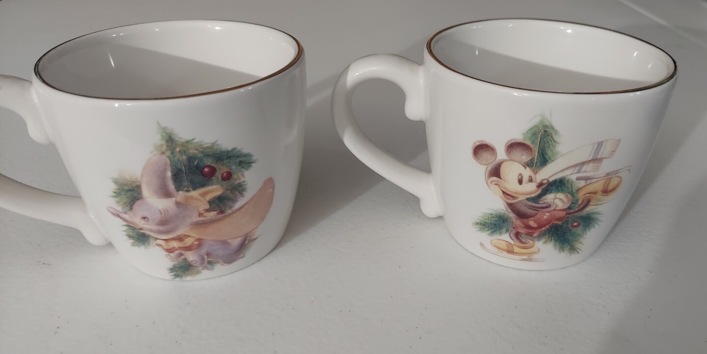 Disney Christmas 10oz Mugs Mickey Mouse And Dumbo