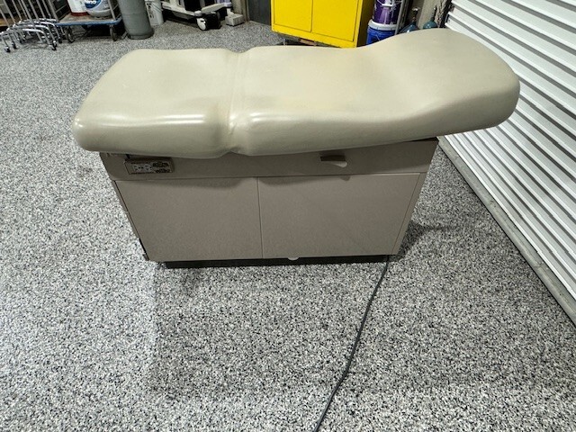 Ritter 304 Exam Table