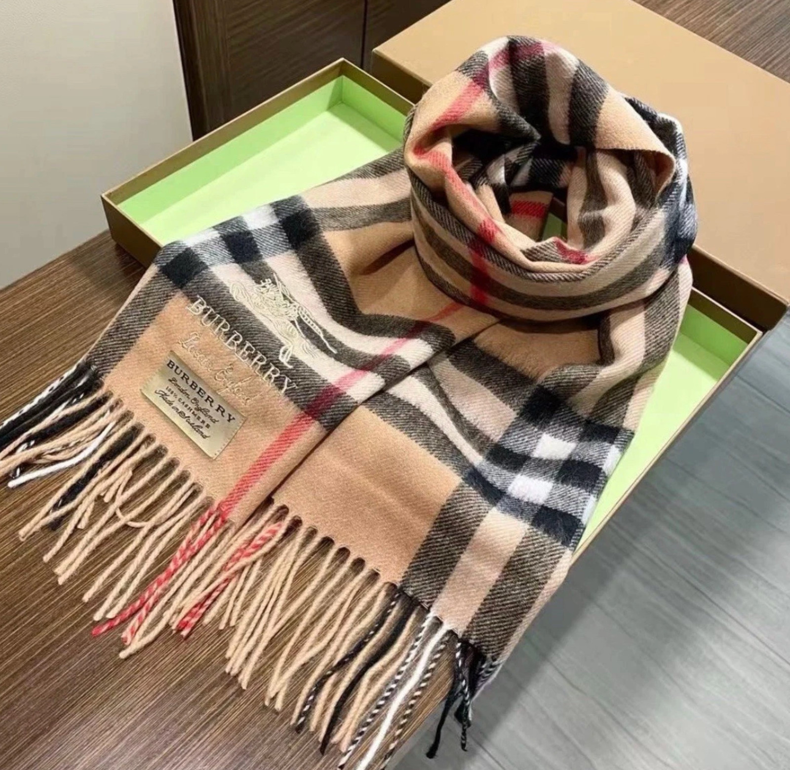 Burberry Classic Beige Checkered100% Cashmere