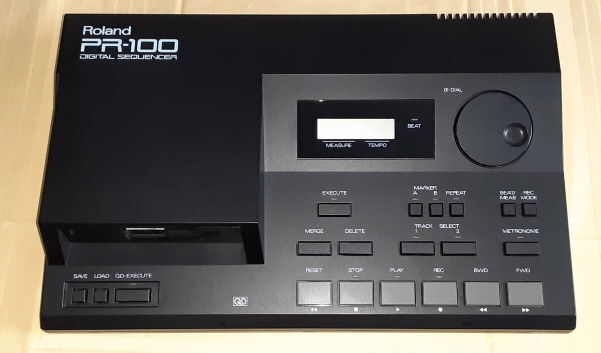 ROLAND PR-100 DIGITAL MIDI SEQUENCER