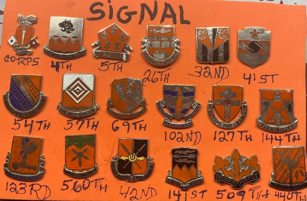 Collection of 18 US Army Sigbal Bn Unit Crest Pins